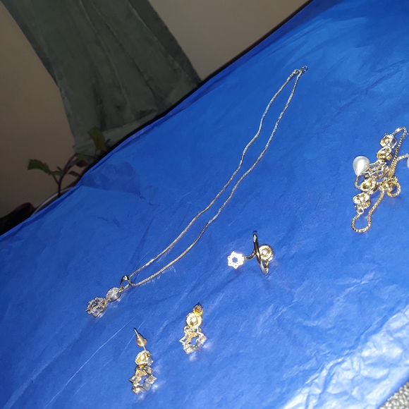 Necklace,earring, bracelet, ring - Picture 3 of 8